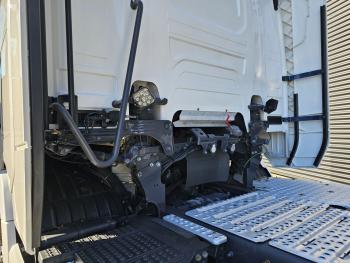 R580 V8 / 6x4 / FULL AIR / RETARDER